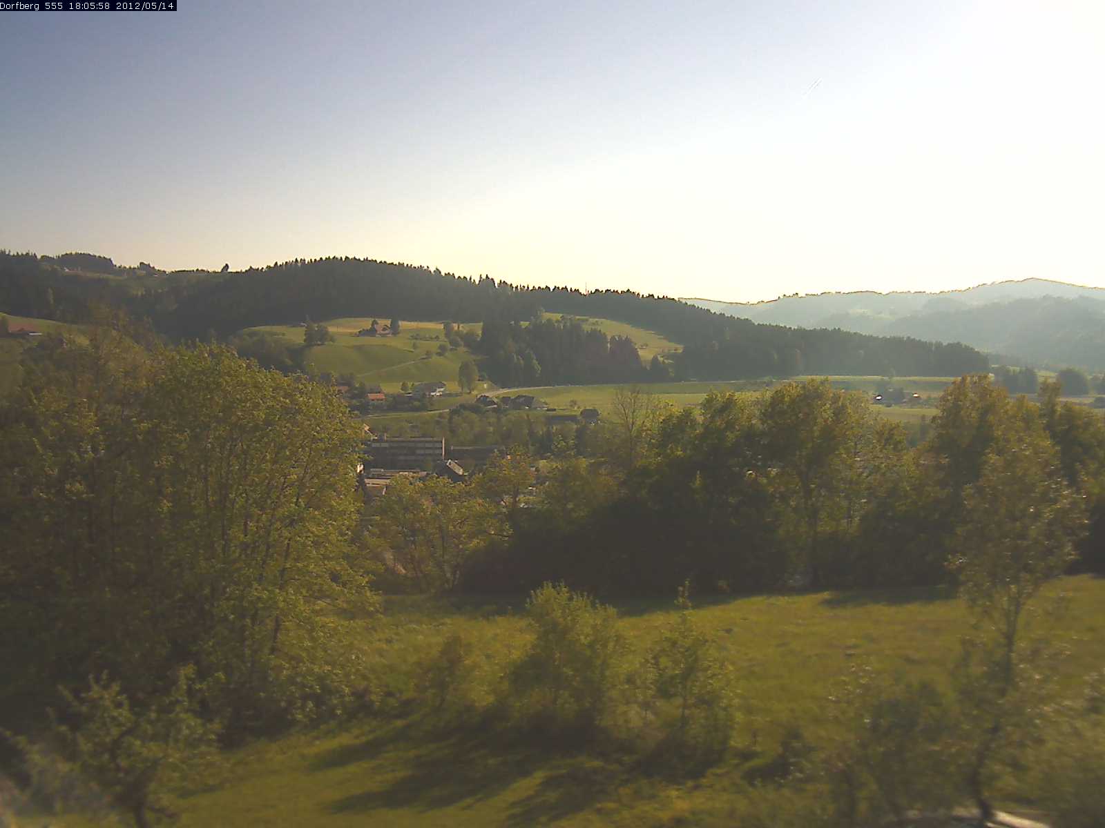 Webcam-Bild: Aussicht vom Dorfberg in Langnau 20120514-180600