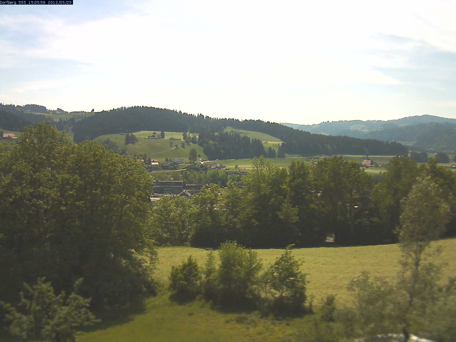 Webcam-Bild: Aussicht vom Dorfberg in Langnau 20120525-150600
